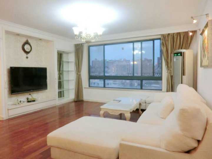 上海紅芙   招聘去悉尼帶兩歲男寶阿姨